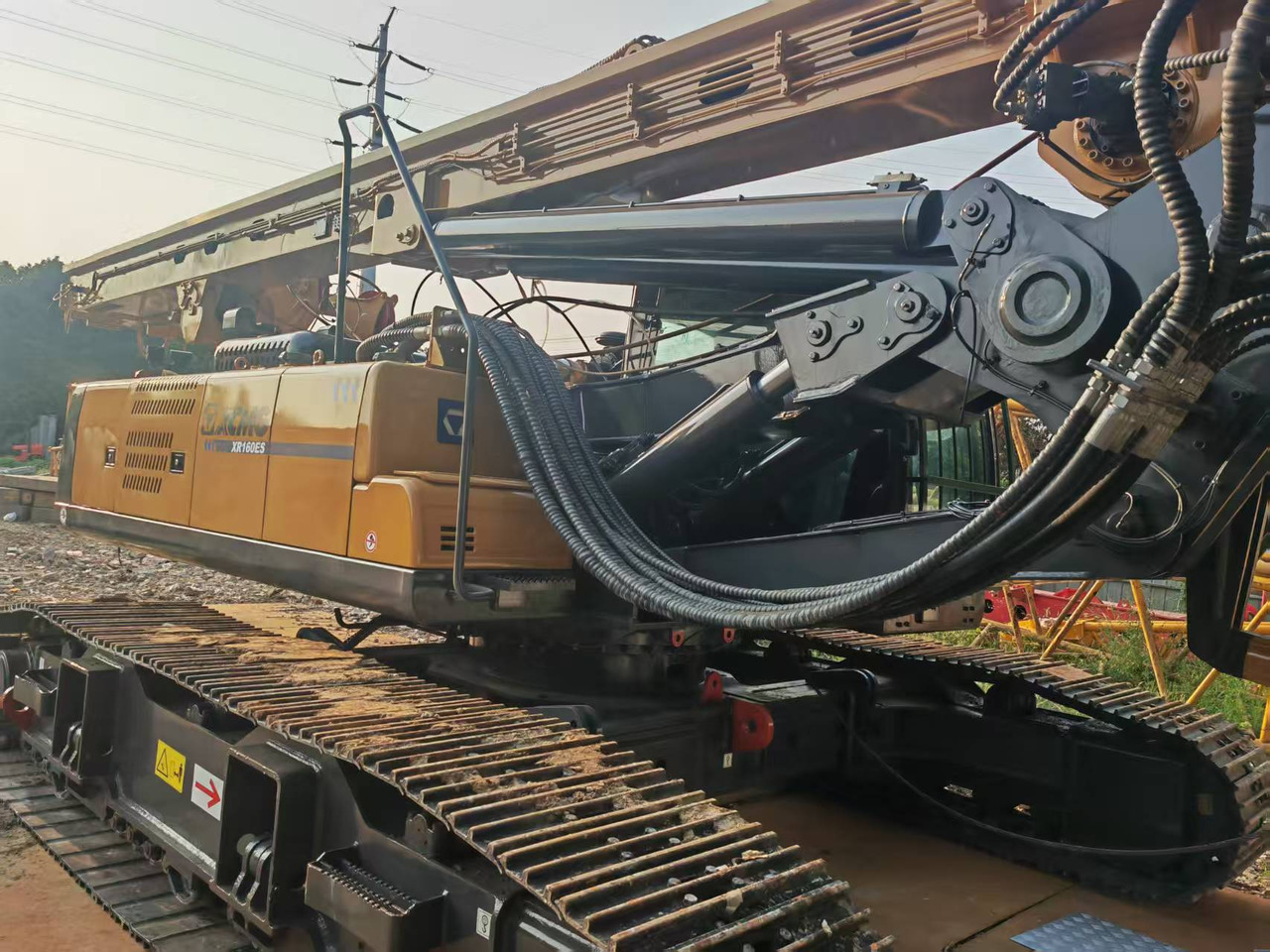 XCMG-Rotary-Drill-XR160E-XR160ES-Crawler-Drill-Rig-China_38968_8549750185
