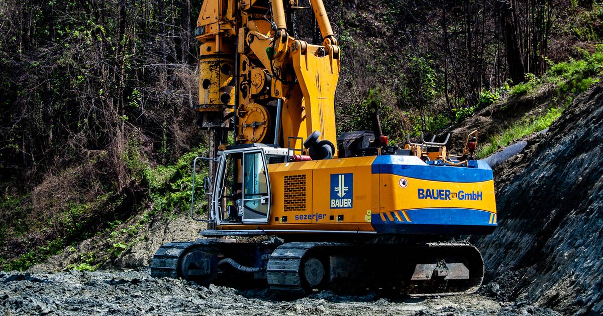 bauer-maschinen-equipment-drehbohrgeraet-drilling-rig-value-line-kellybohren-bg-28-bt-70