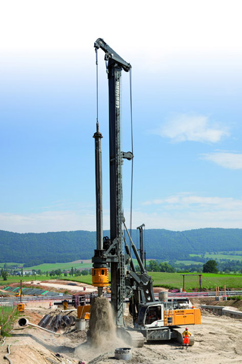 liebherr-lb36-rotary-drilling-rig-72dpi
